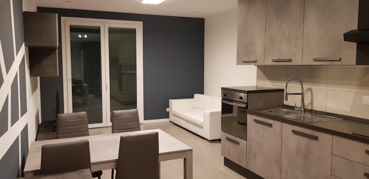 Condominio La Torre 2 Galliate Bagian luar foto