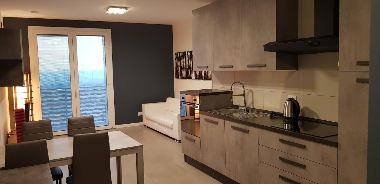 Condominio La Torre 2 Galliate Bagian luar foto
